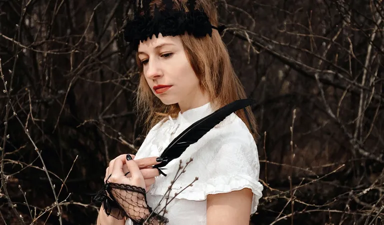 The Bite of Silence | Mary Hughes